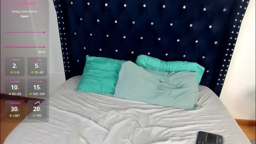 indi_777 — spank ass x5 [60 tokens left] #new #bigass #bigboobs #curvy #latina