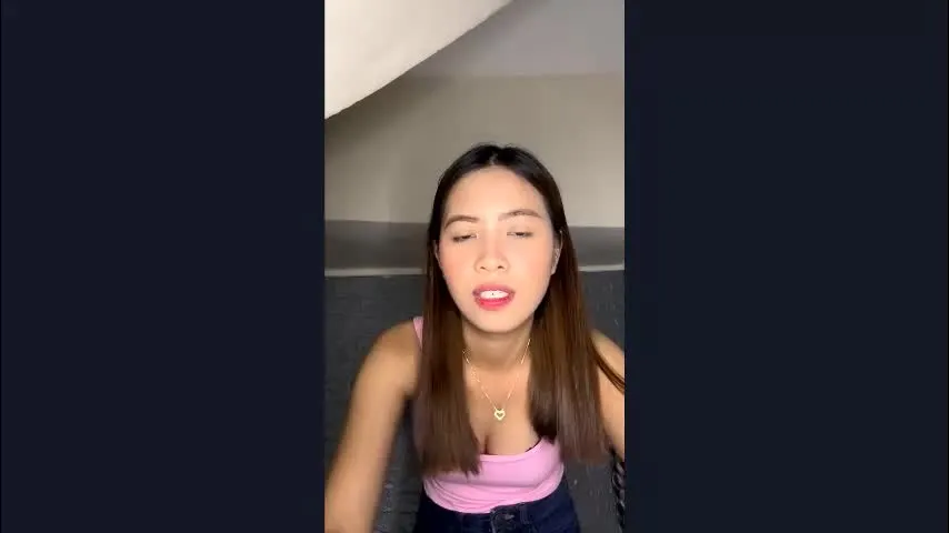 luannaescorza — tease with my sexy skirt?? [8 tokens remaining]