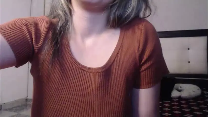 mahia_000 — Mahia_000's room #submissive #mommy #tits #new