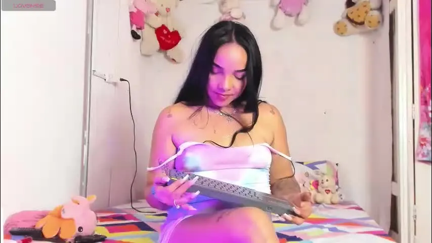 nicol_arrieta — GOAL: Sexy Dance [88 tokens remaining] Welcome to my room! #bigass #bigboobs #latina #mature #pvt