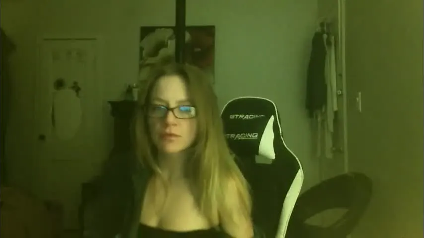 sugababi35 — Sugababi35's room #Bi #Submissive #Newgirl #Blueeyes #LonelyPu$$y