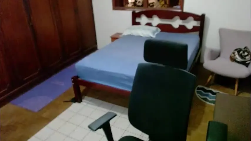 ellen_adam — Totally naked [1000 tokens remaining]