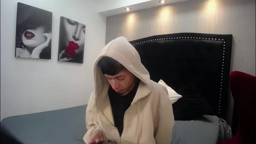 skinny_office — Do you dare to fulfill your craziest fantasies today? #new #twink #gay #latino #young - Multi Goal: sexy dance [16 tokens left]