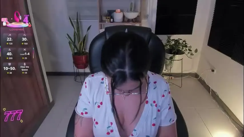 taniavelvet — Hey, star the week, come and enjoy me for a while ♥ #lovense #latina #new #bigass #squirt ♥ 11//20//30//50//111//222"