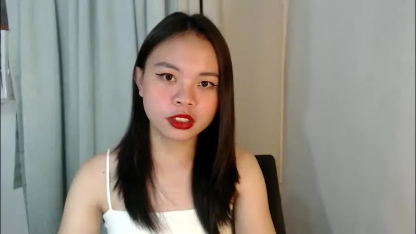 xo_worth_it — Hi! new here let's get to know each other, want serious relationship. [pvt is open] #pinay #petite #asian #smalltits [1202 tokens remaining]