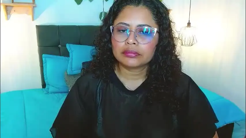 velvetdulce — HAPPY (SMILE FOR U) ✨❤️ [7 tokens left] I am a daring, curvy woman who is eager to enjoy herself. #curvy #bigboobs #mature #c2c #bigpussylips