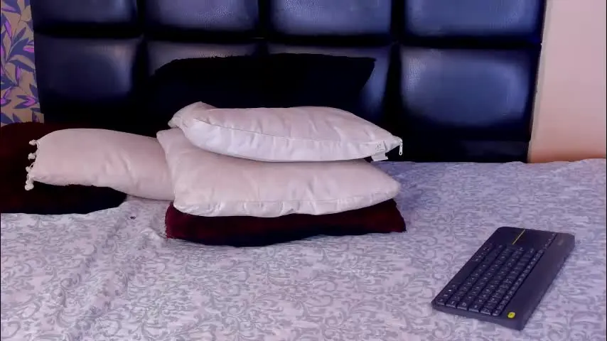 katherin_24 — Hello guys, I want to please you today on my new day. ♥ - Multi Goal: sexy masturbation with fingers♥ [285 tokens left] #deepthroat #new #teen #smalltits #natural