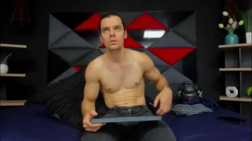 maxi_styles — CUM SHOT [597 tokens left] #muscles #new #gay #latino #biceps