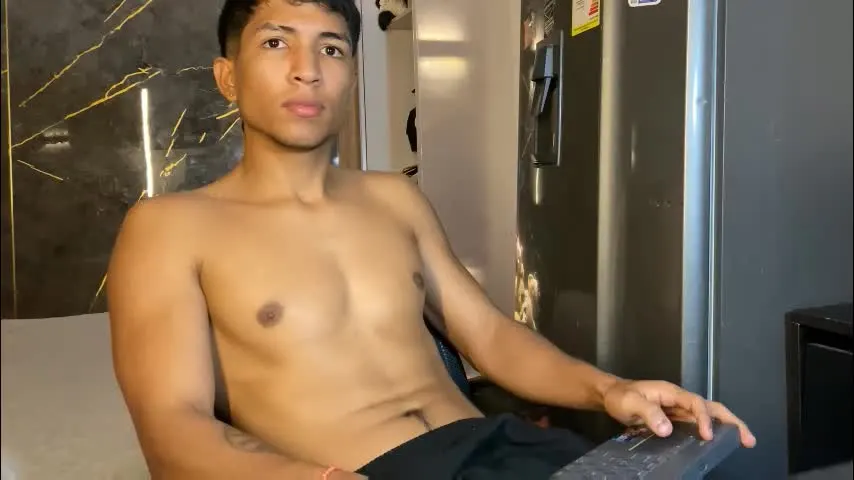 sean_scoth2 — GOAL: Cum from this natural body ( very milk ) [4984 tokens left] #cum #bigcock #latino #cute #muscle
