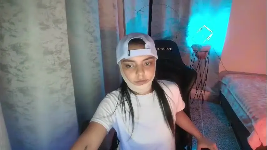 thays_mawakye01 — 😍 I'm back guys! I'm still recovering, so I'll be bandaged up for a while longer, but nothing can take away my excitement.🥵 #hairy #bigass #feet #face #hairy #pussy