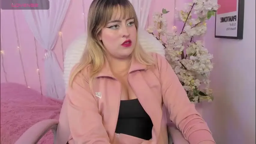 mia__ws — GOAL: SEXY DANCE AND GET NAKED [96 tokens remaining] Welcome to my room! #teen #squirt #anal #lovense #prettygirl