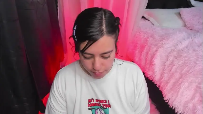 hanah_bakeer — GOAL: FASTEEER [222 tokens remaining] Why don't we have fun together?? 😏😅😅 #deepthroat #dirty #blowjob #suck #saliva