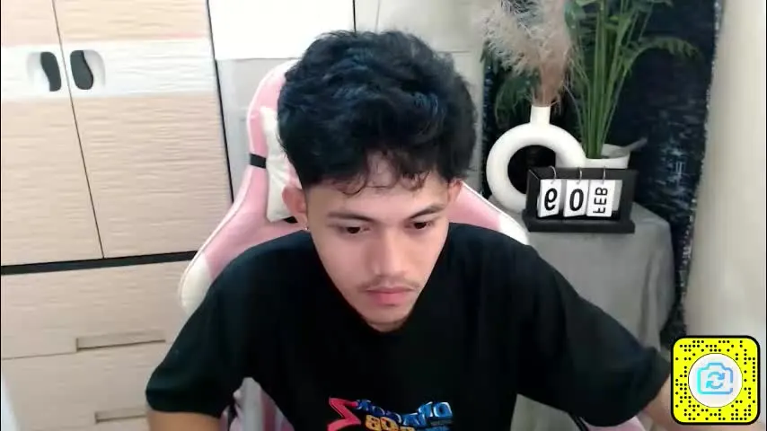 kylexx07 — welcome to my room hope u can help me to cum #asian #new #pvt #bigcock #cumshow [1974 tokens remaining]