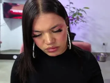 1m_ashley live stage