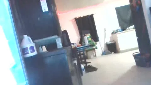 2chickswith1dick için canlı küçük resim