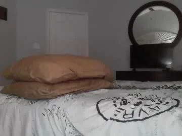 7straightuncut live stage