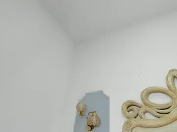 _chloe_adams live stage