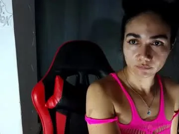 abbi_mooncb live stage