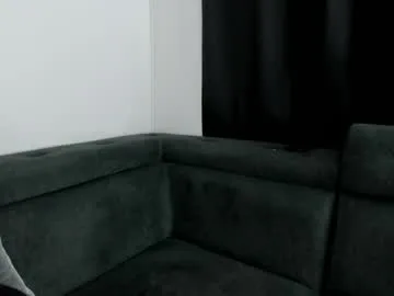 abiigail_croiz live stage