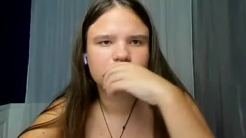Live-Vorschaubild von adelecruzz