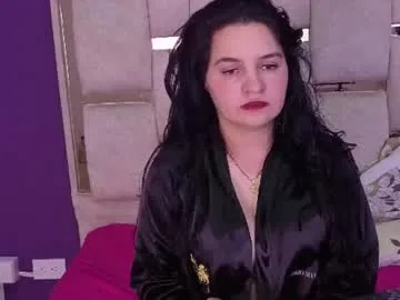adriana_gold live stage