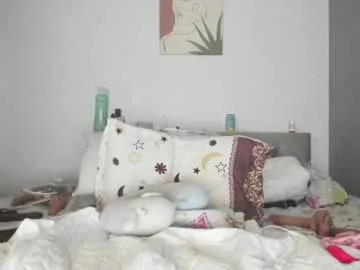 aisha_latina live stage