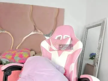 aisha_violeht live stage