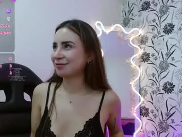 alesia_tay live stage