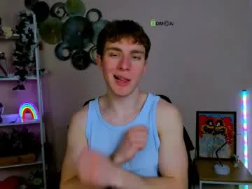 alex_reeding live stage