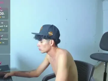 alexander_hot_20 live stage