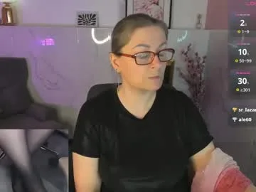 alexandra_kind live stage