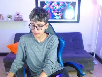 alexcum_18 live stage