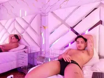 alexis_castillohot live stage