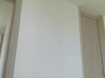 alextwunkk live stage