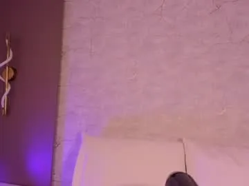 allie_bruce live stage