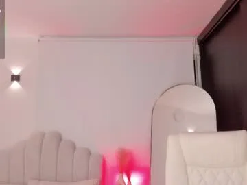 amberlewis_ live stage