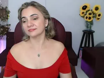 ana_hotmilf live stage