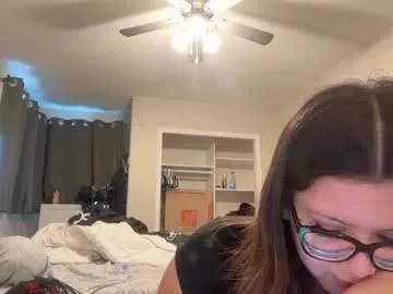 anditspinkxo live stage