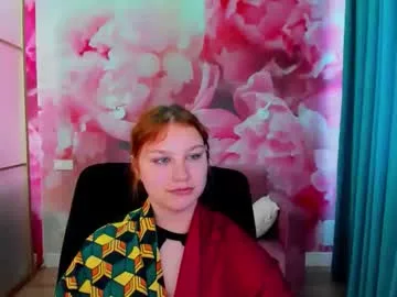 angelinalow live stage