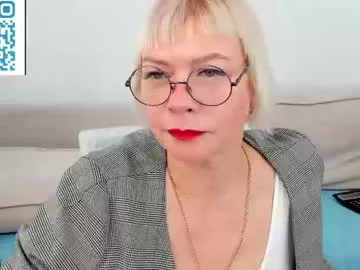 ann_annise live stage