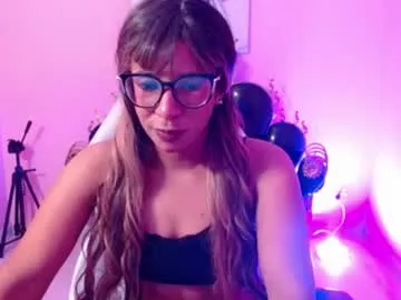 ariavelvett_ live stage