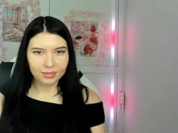 ariawestt live stage