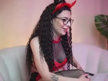 ariayasmin live stage