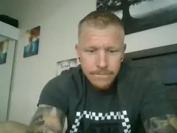 athletic_skater779 live stage