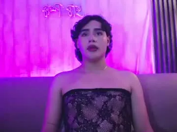ayleen_mitchell live stage