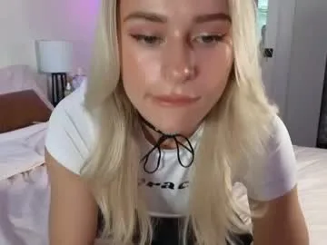 baby_tav live stage