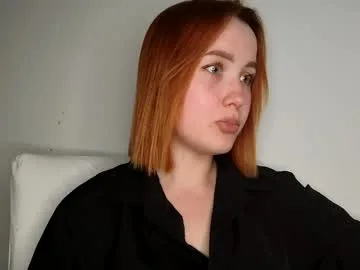 bellahoneyy_ live stage
