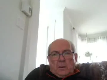 bernard1102 live stage