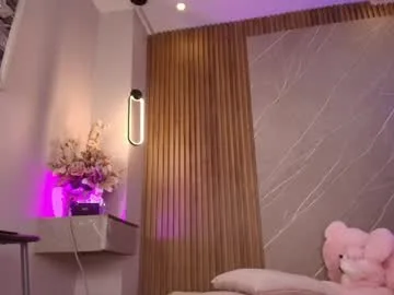 biancaa__18 live stage