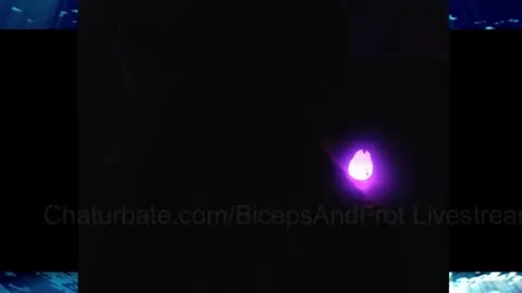 Live thumbnail for bicepsandfrot